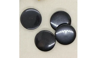 4 boutons / 36MM / Noir brillant