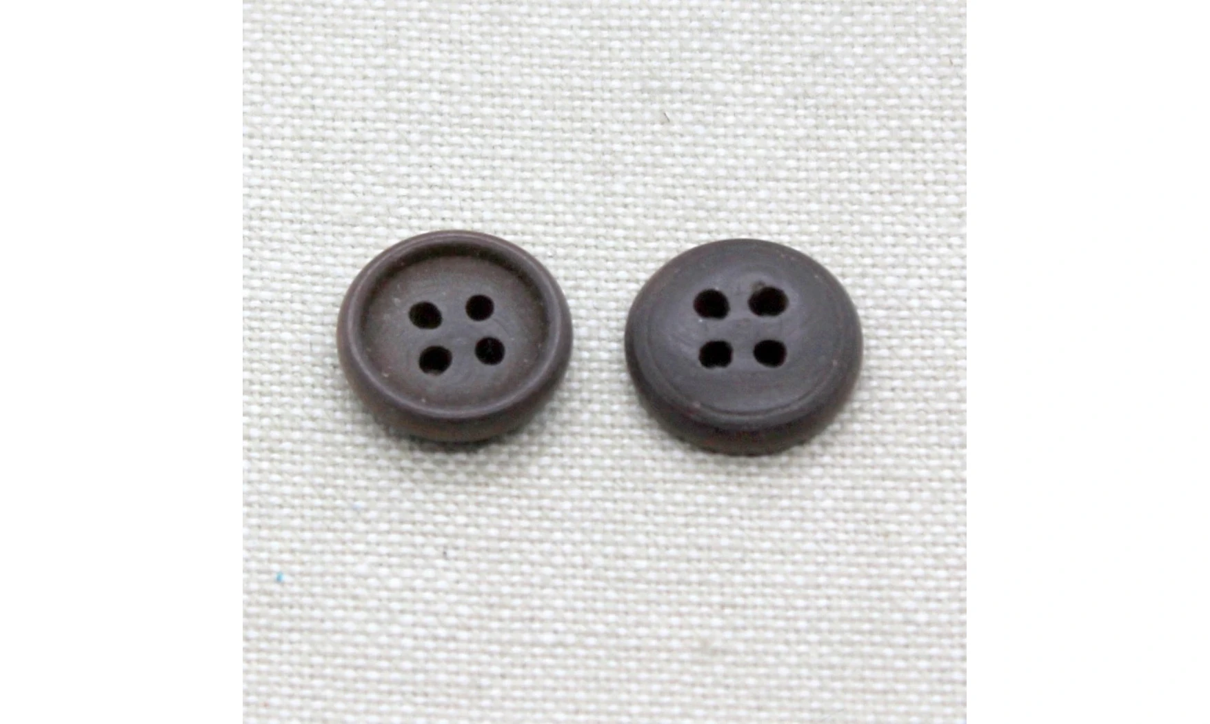 6 boutons / 14MM / Brun