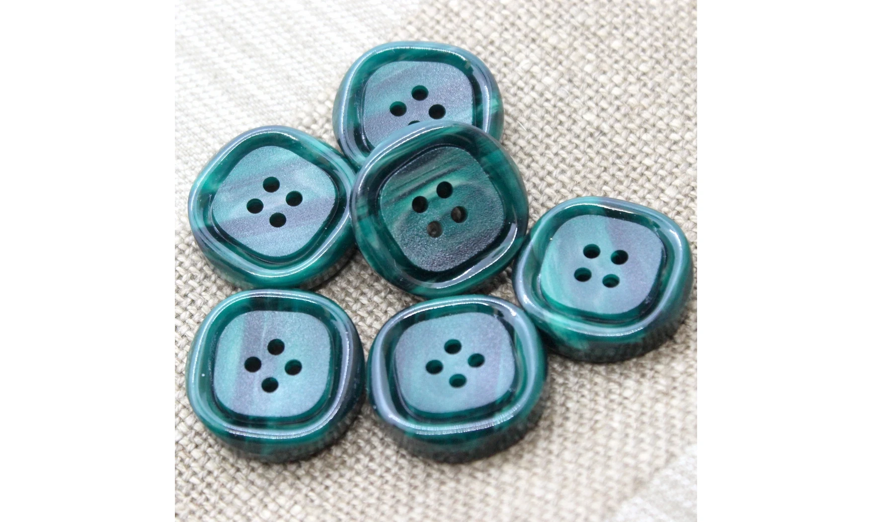 Vintage Button 218B