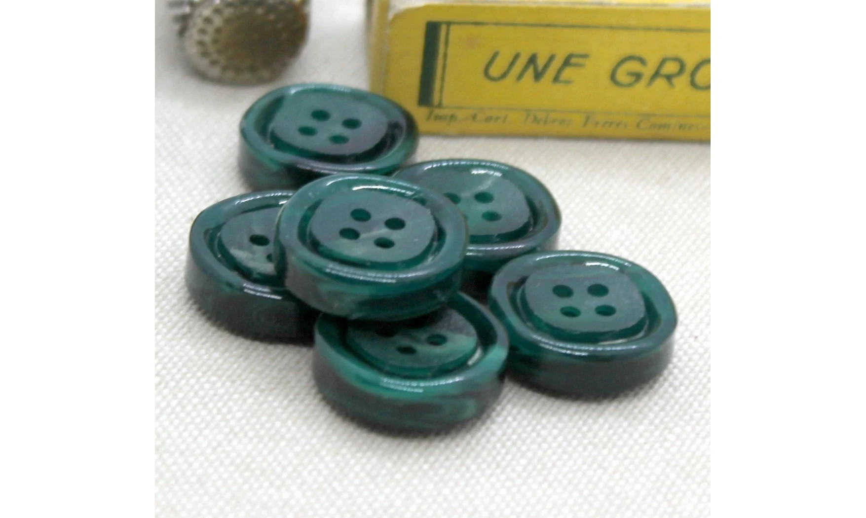 Vintage Button 220B