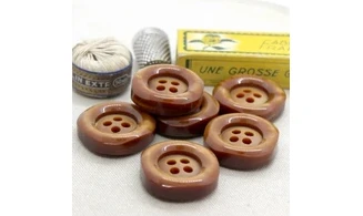Vintage Button 162B