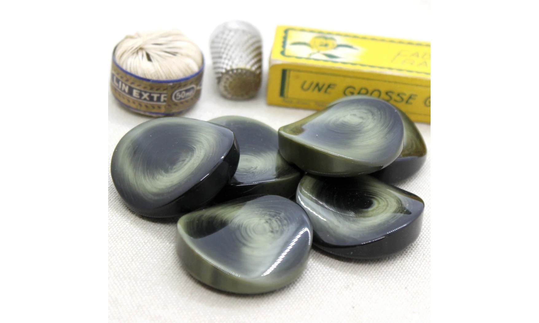 Bouton VINTAGE VERT / par 6 / 34MM