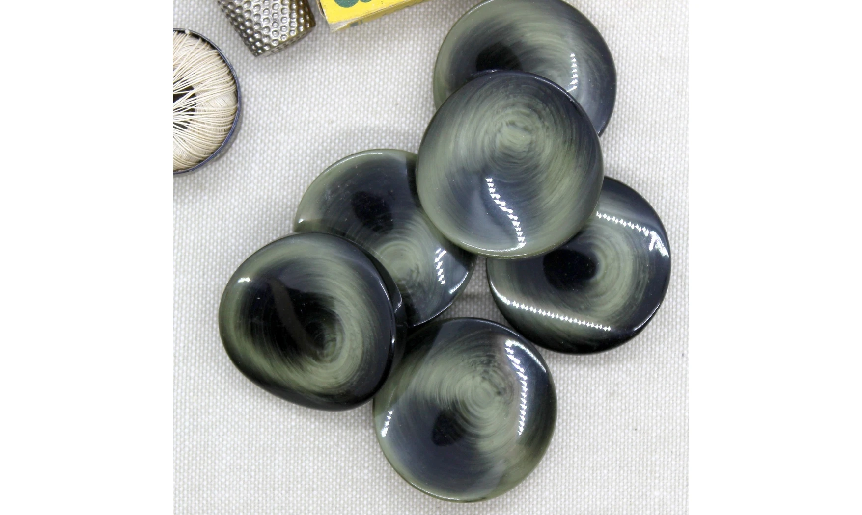 Bouton VINTAGE VERT / par 6 / 34MM