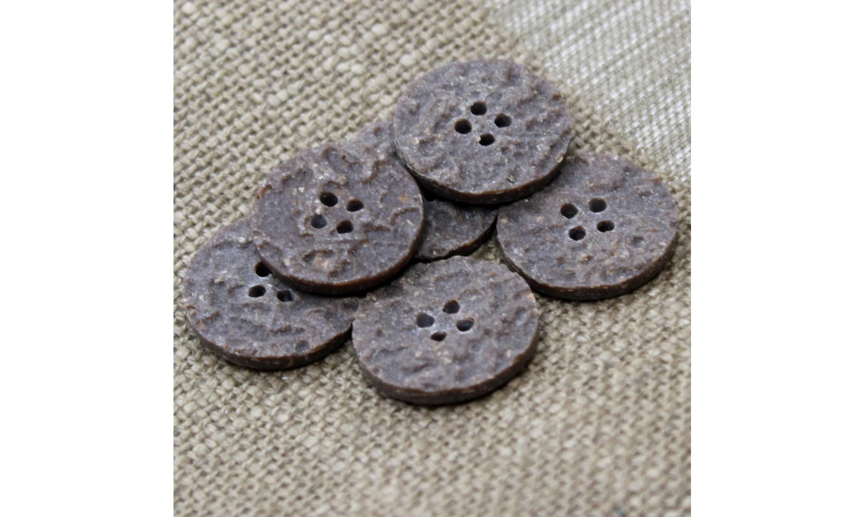 6 boutons / 23MM / Brun