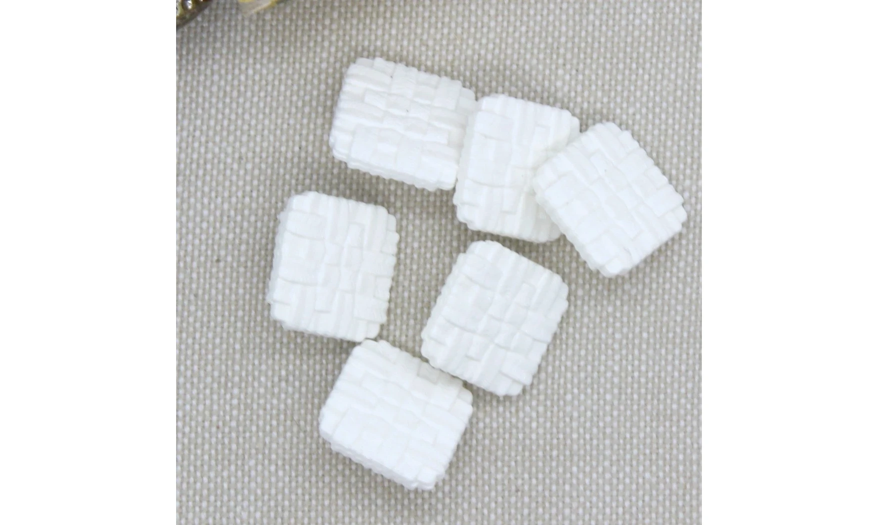 6 boutons / 14MM / Blanc carré "Tressé"