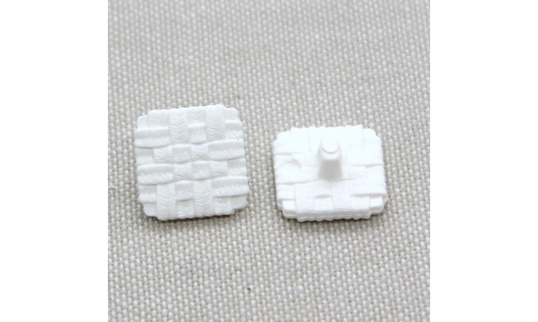 6 boutons / 14MM / Blanc carré "Tressé"