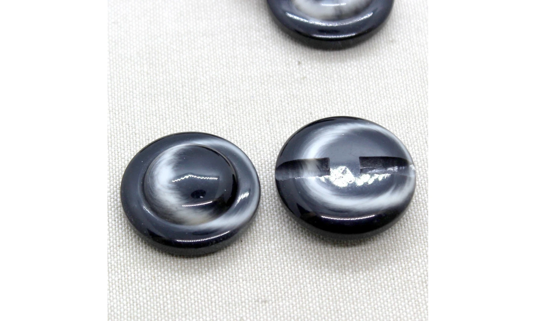 Vintage Button 179B