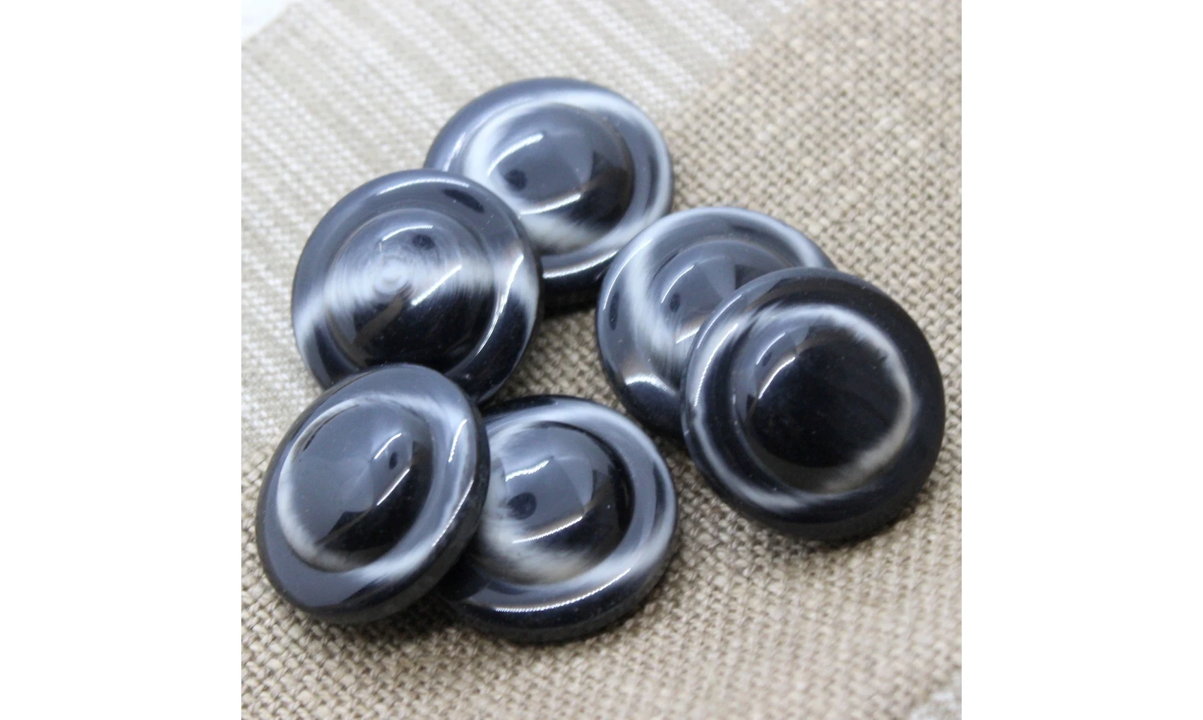 Vintage Button 179B