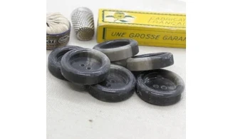 Bouton VINTAGE NOIR / par 6 / 31MM