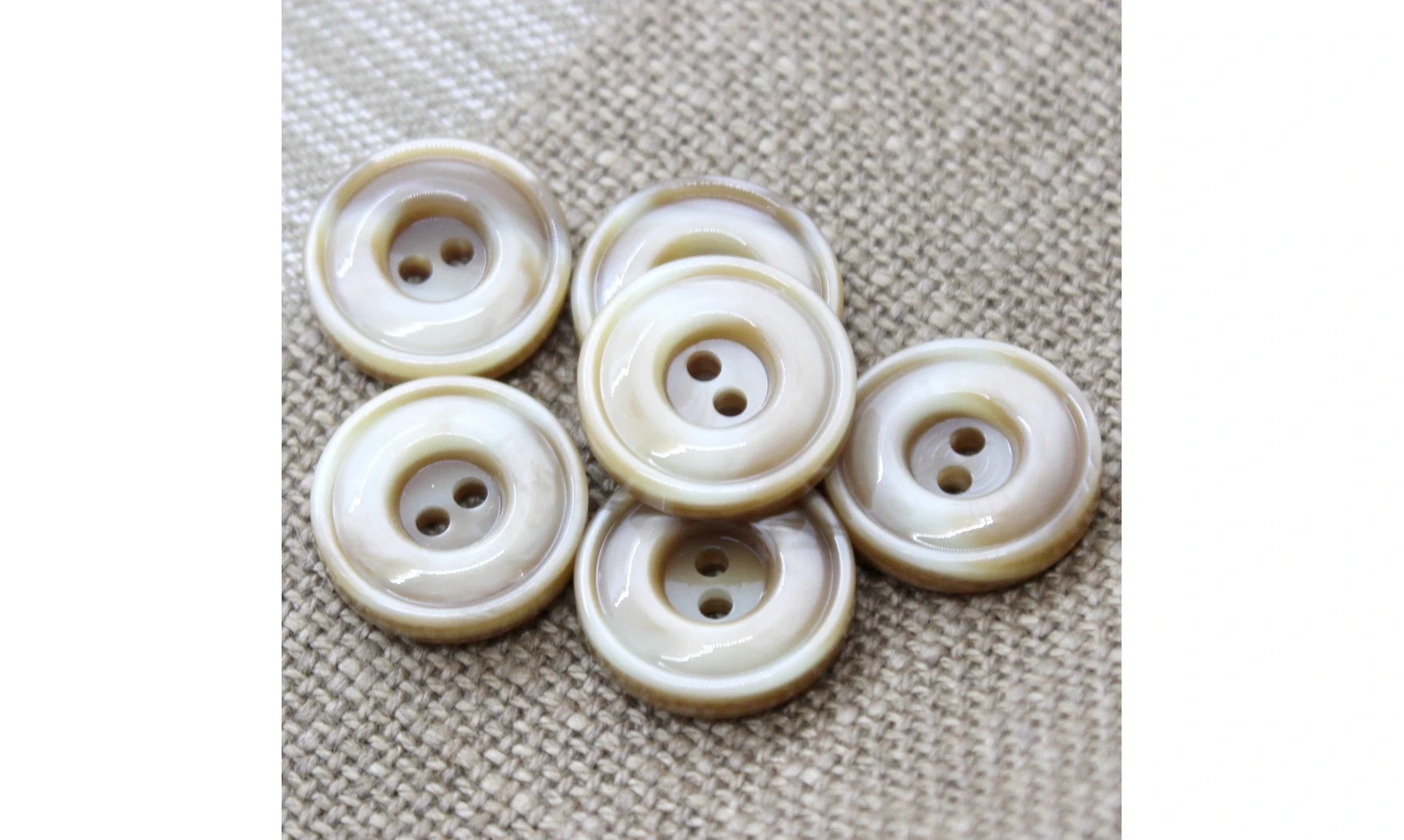 6 Boutons / 22MM / Brun