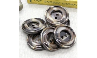 6 Boutons / 30MM / Brun
