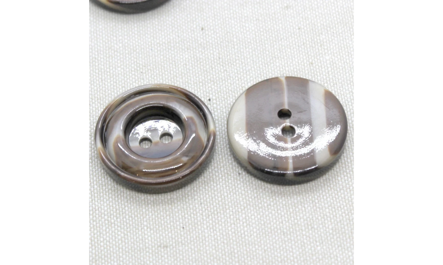 6 Boutons / 30MM / Brun