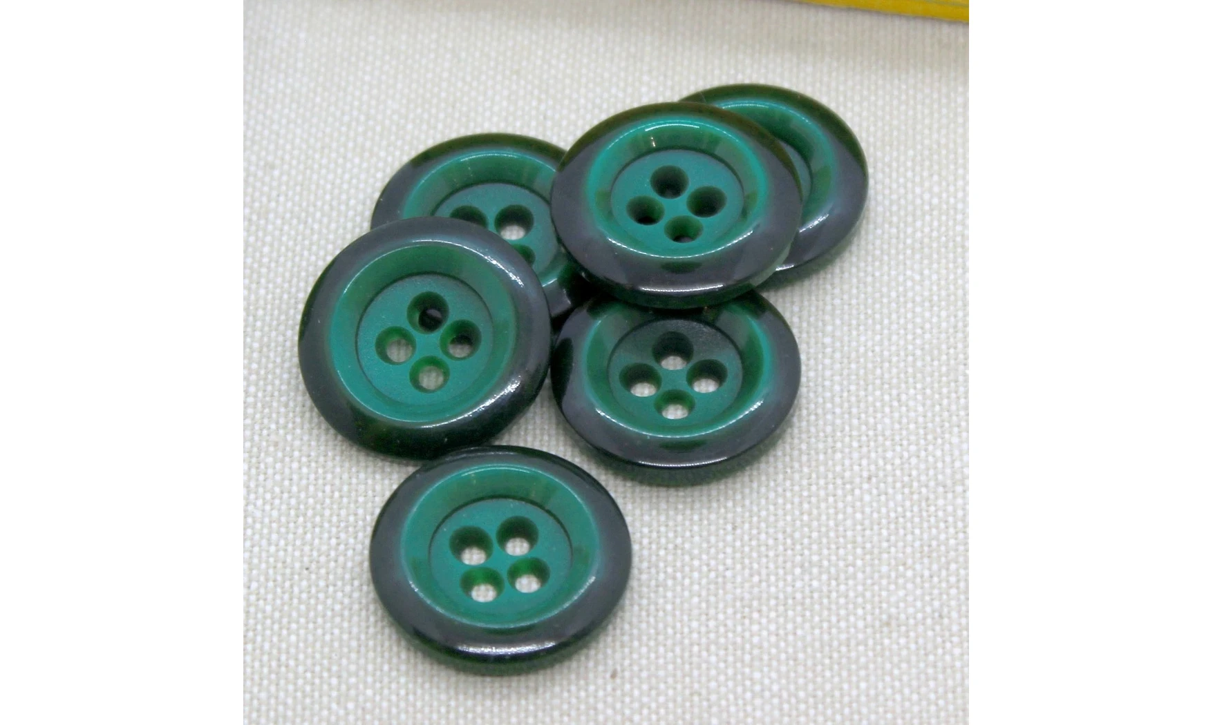 Bouton VINTAGE VERT / par 6 / 22MM