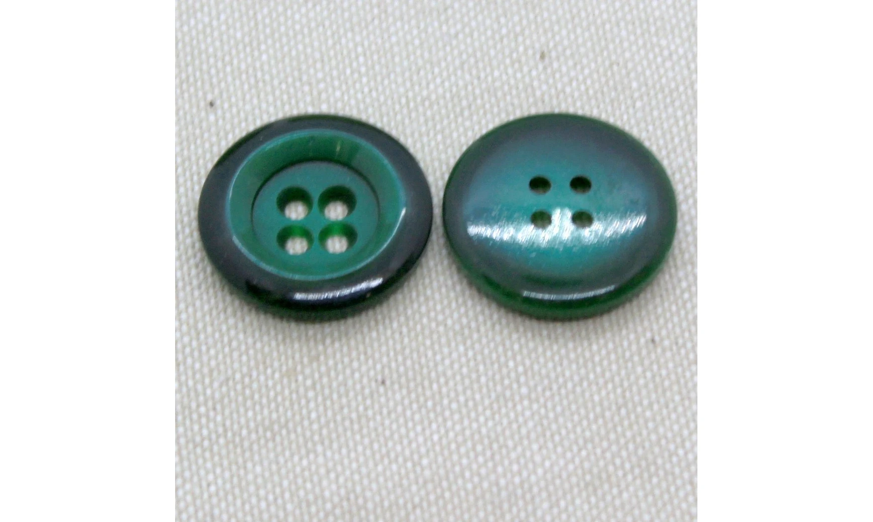 Bouton VINTAGE VERT / par 6 / 22MM