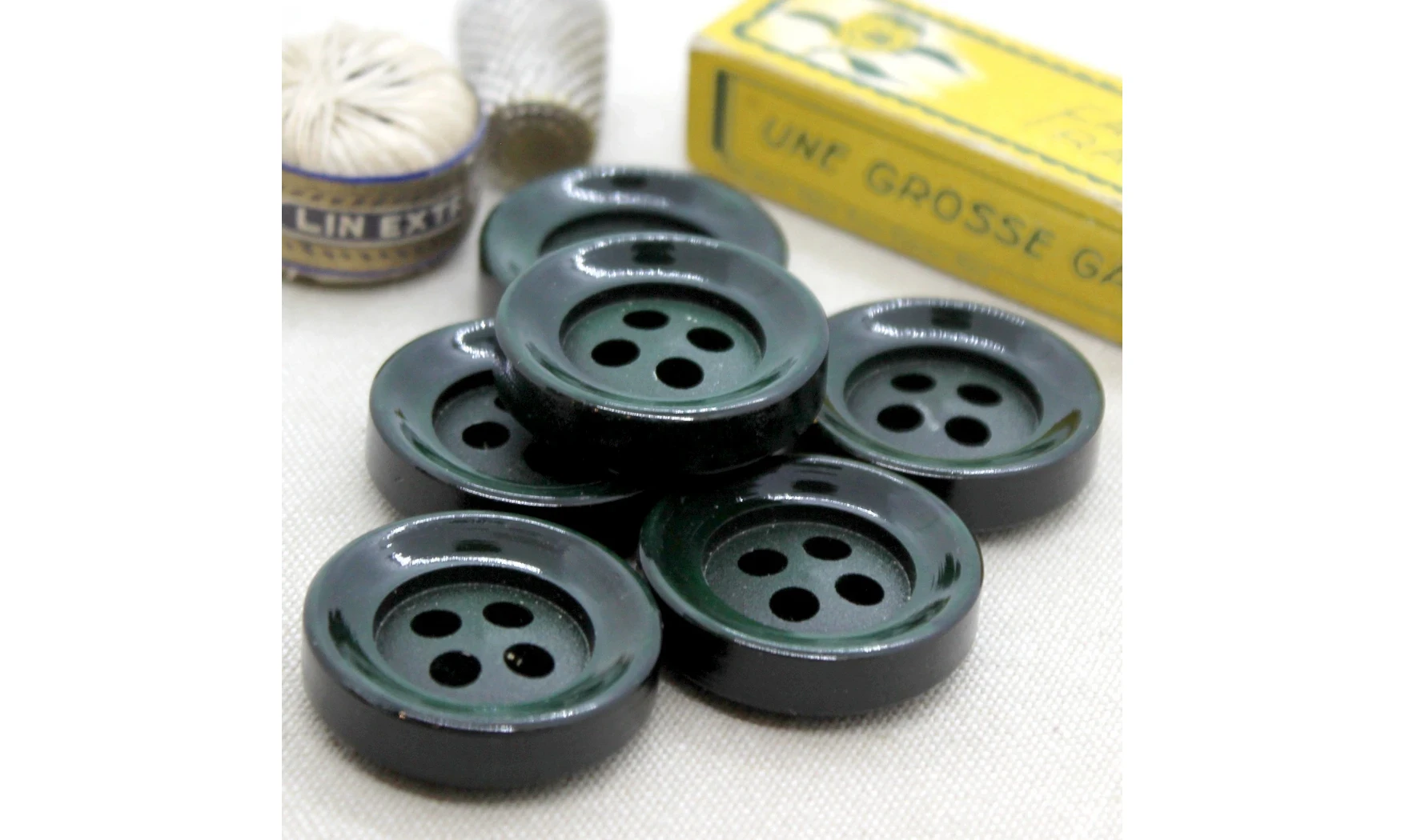 6 boutons / 30MM / Vert bouteille