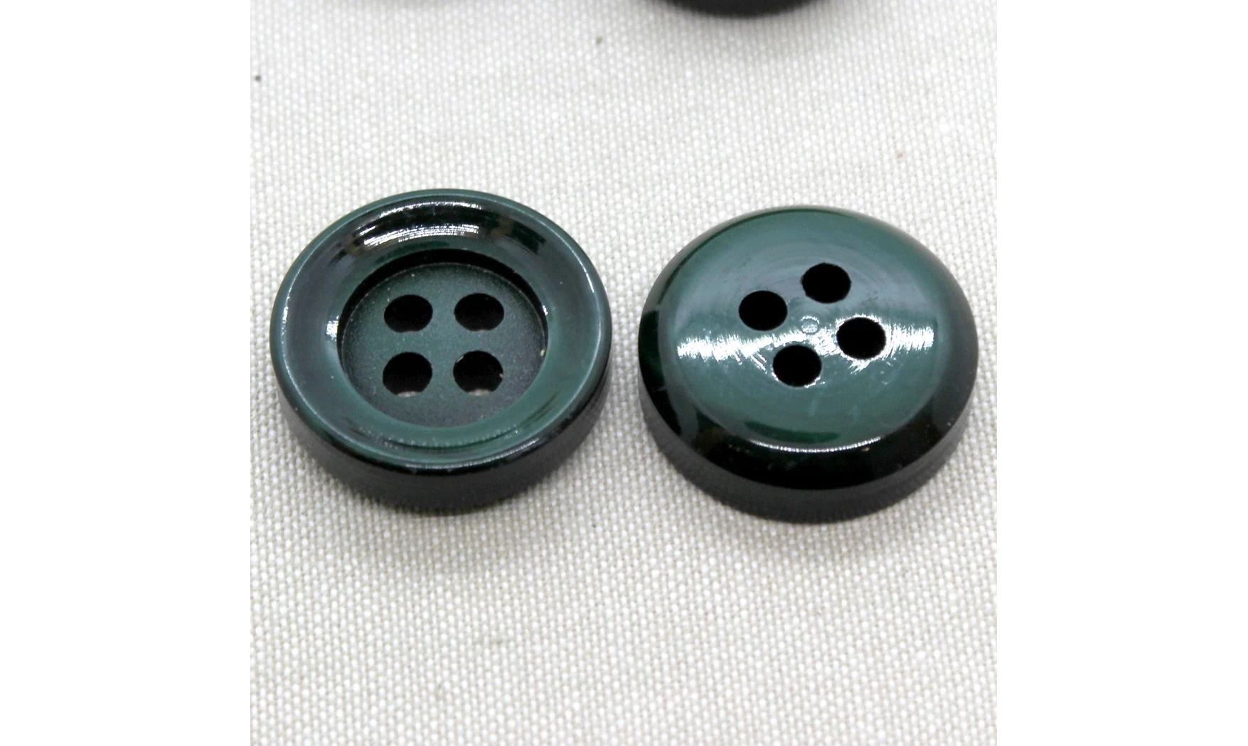 6 boutons / 30MM / Vert bouteille
