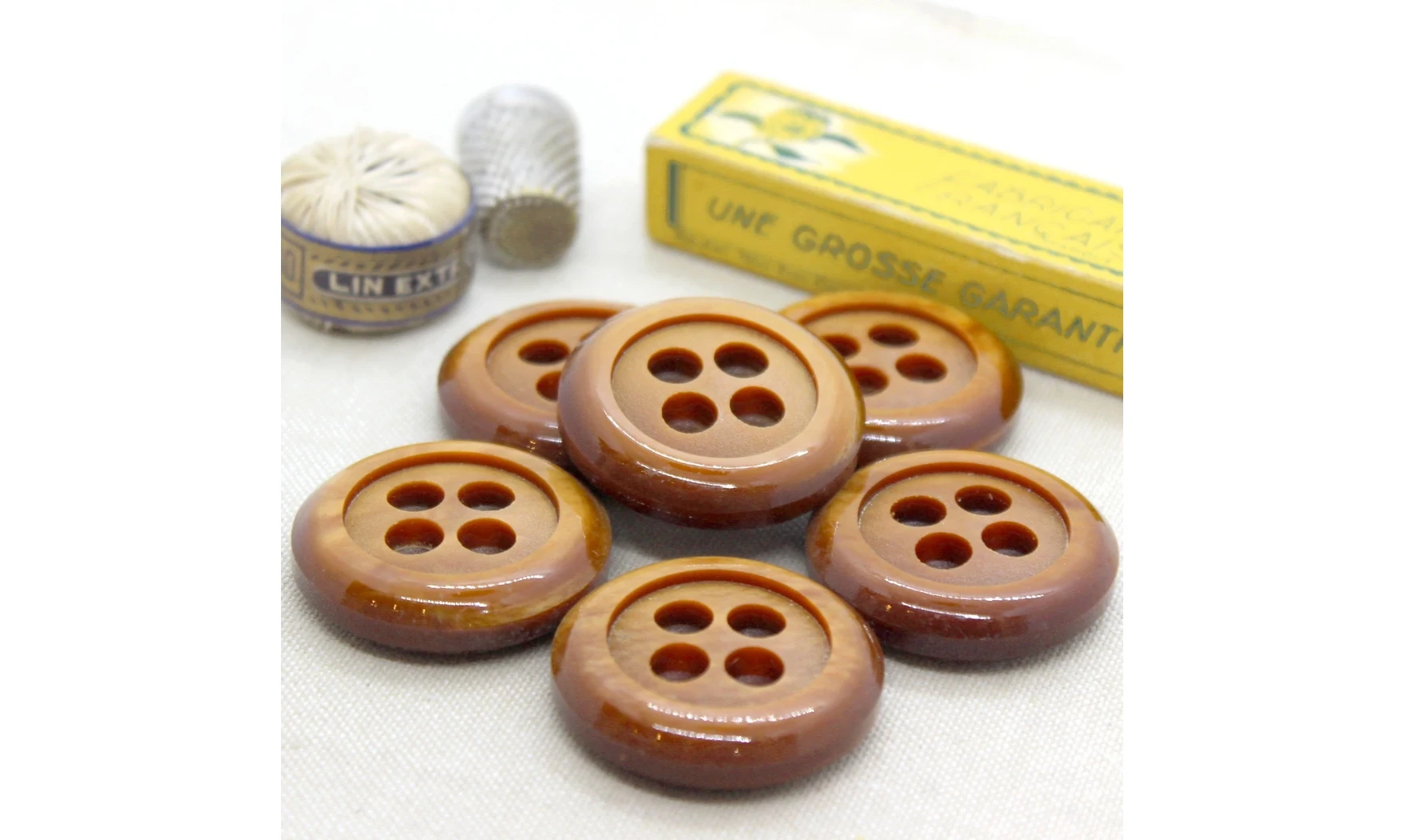 Bouton VINTAGE BRUN / par 6 / 35MM