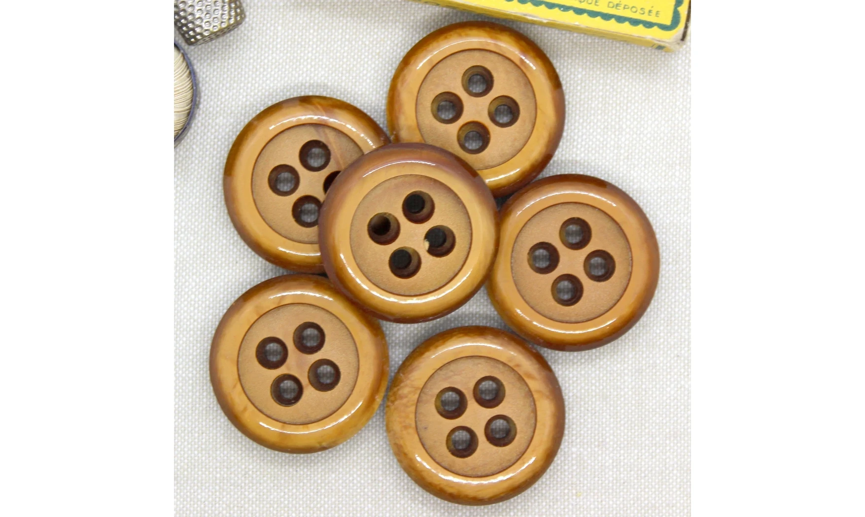 Bouton VINTAGE BRUN / par 6 / 35MM