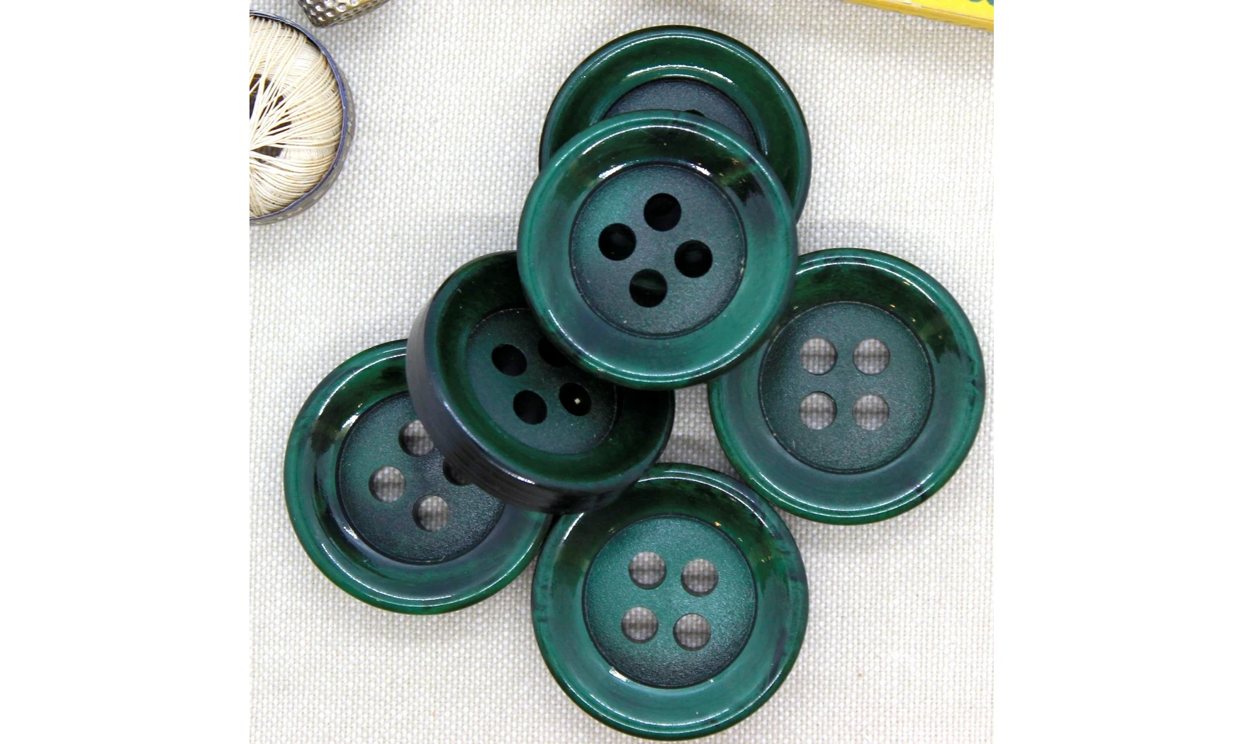 6 boutons / 35MM / Vert