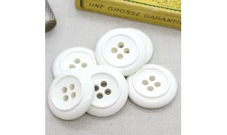 6 boutons / 31MM / Blanc