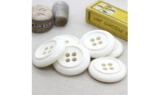 6 boutons / 31MM / Blanc