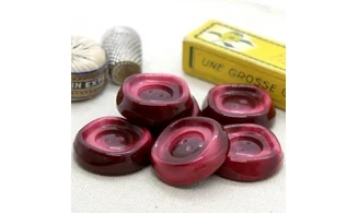 6 boutons / 28MM / Rouge