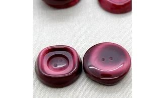 6 boutons / 28MM / Rouge