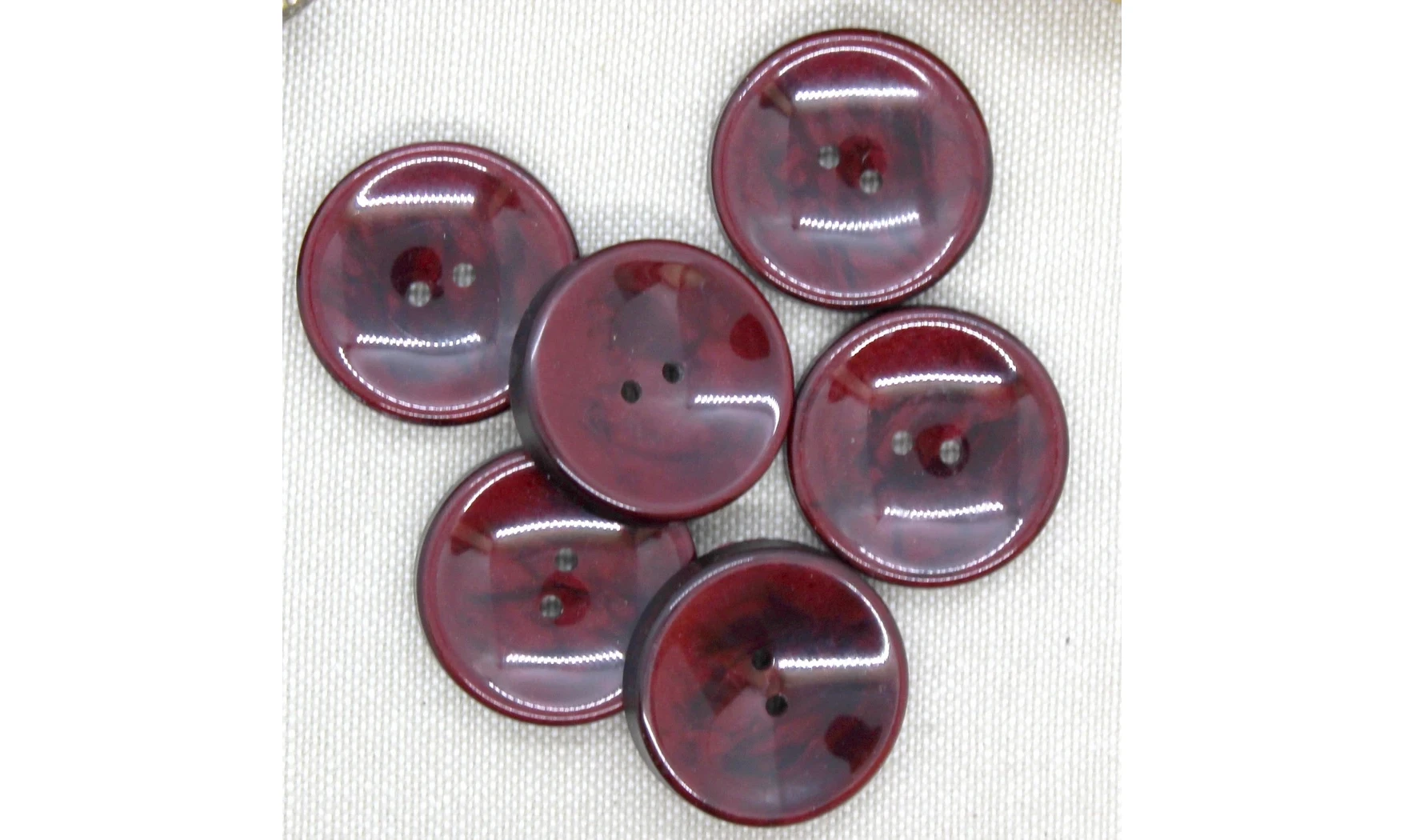 6 Boutons / 26MM / Rouge Bordeaux
