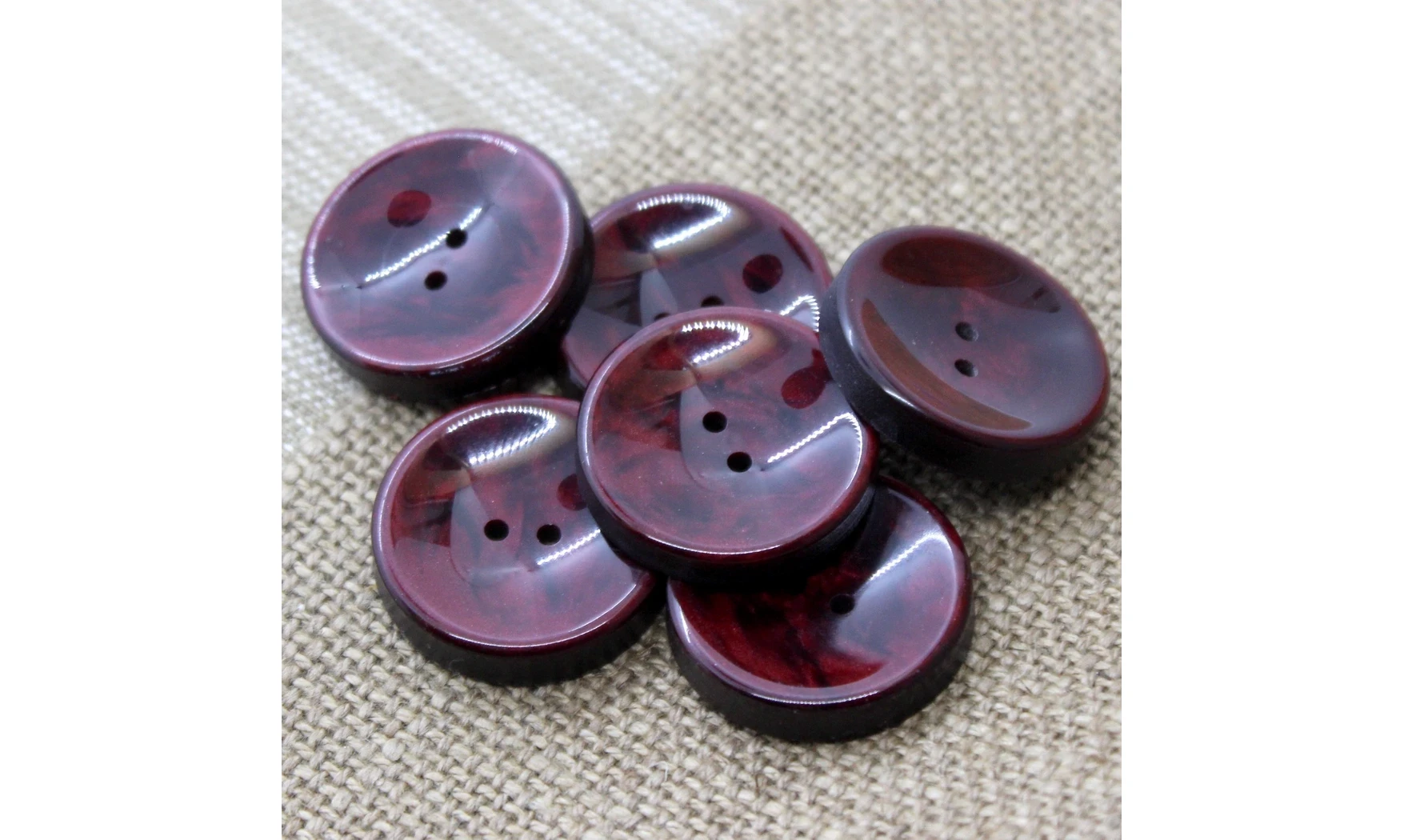 6 Boutons / 26MM / Rouge Bordeaux