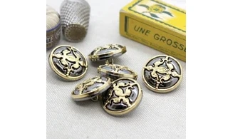 Bouton VINTAGE DORE / par 6 / 20MM