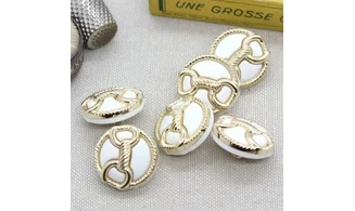 Bouton VINTAGE DORE / par 6 / 20MM