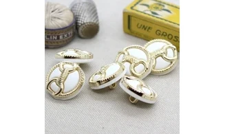 Vintage Button 254B