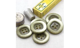 Bouton VINTAGE VERT / par 6 / 31MM