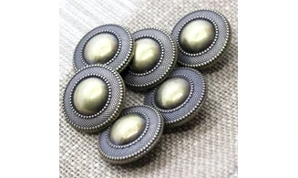 Vintage Button 106B
