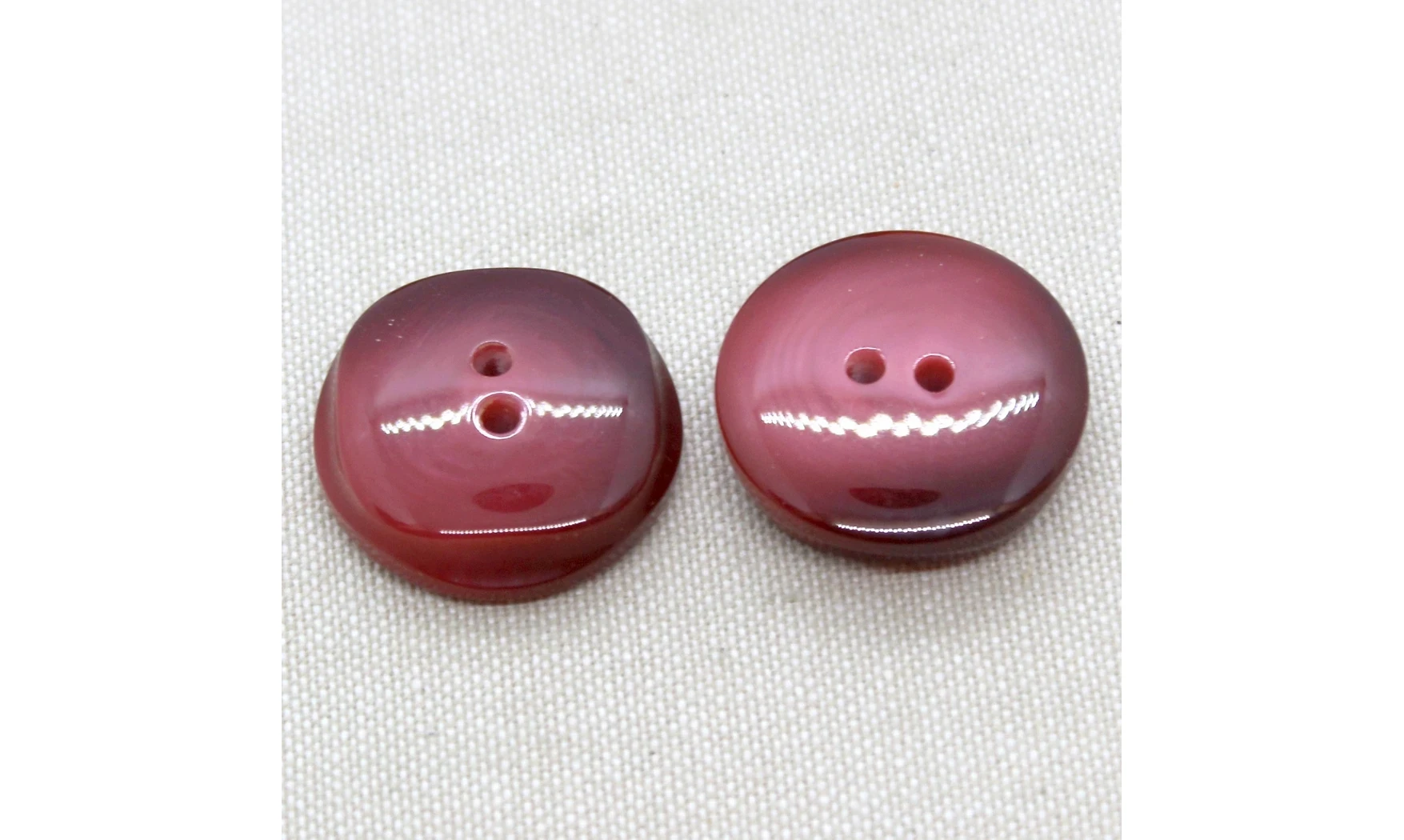 6 boutons / 27MM / Rouge