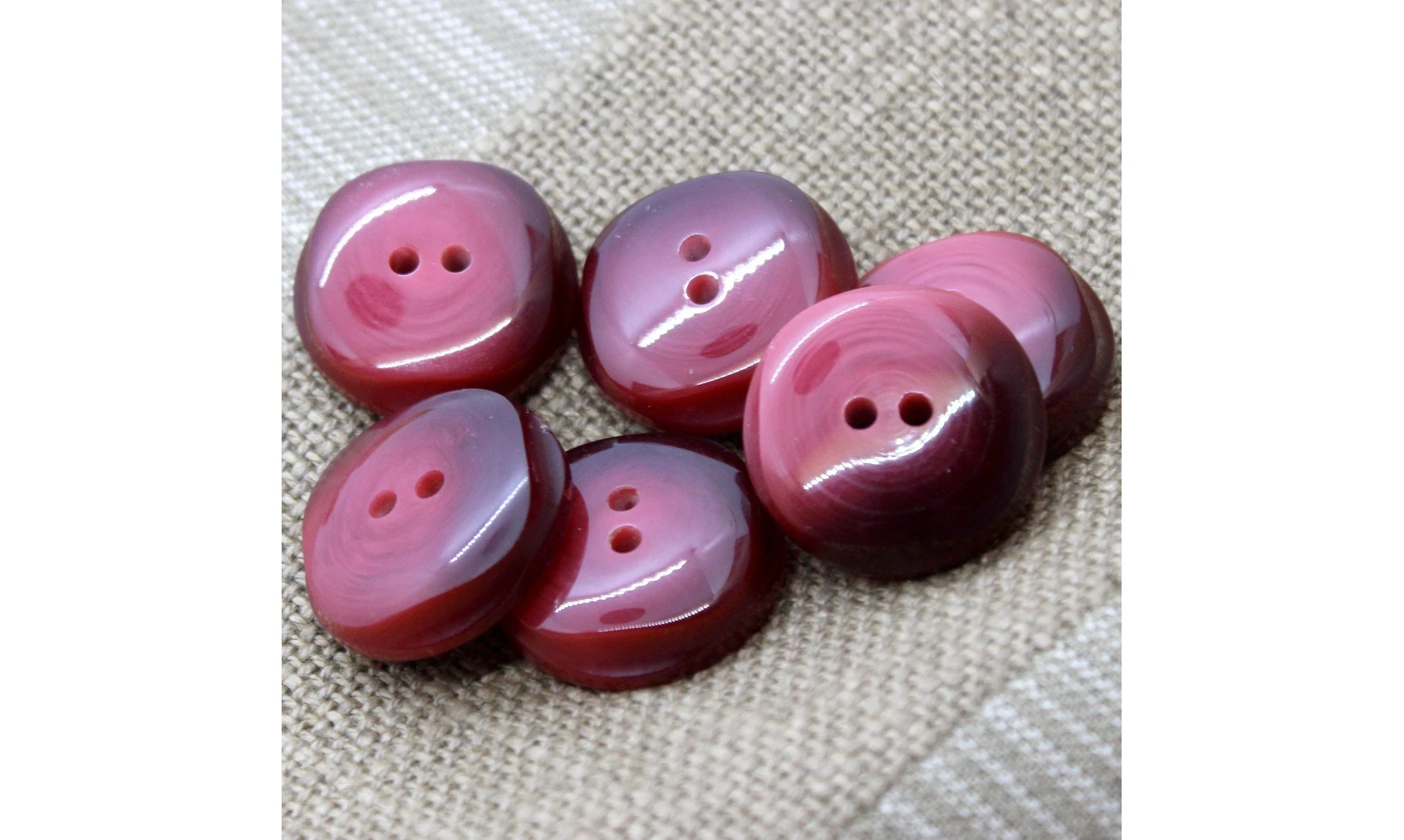 6 boutons / 27MM / Rouge