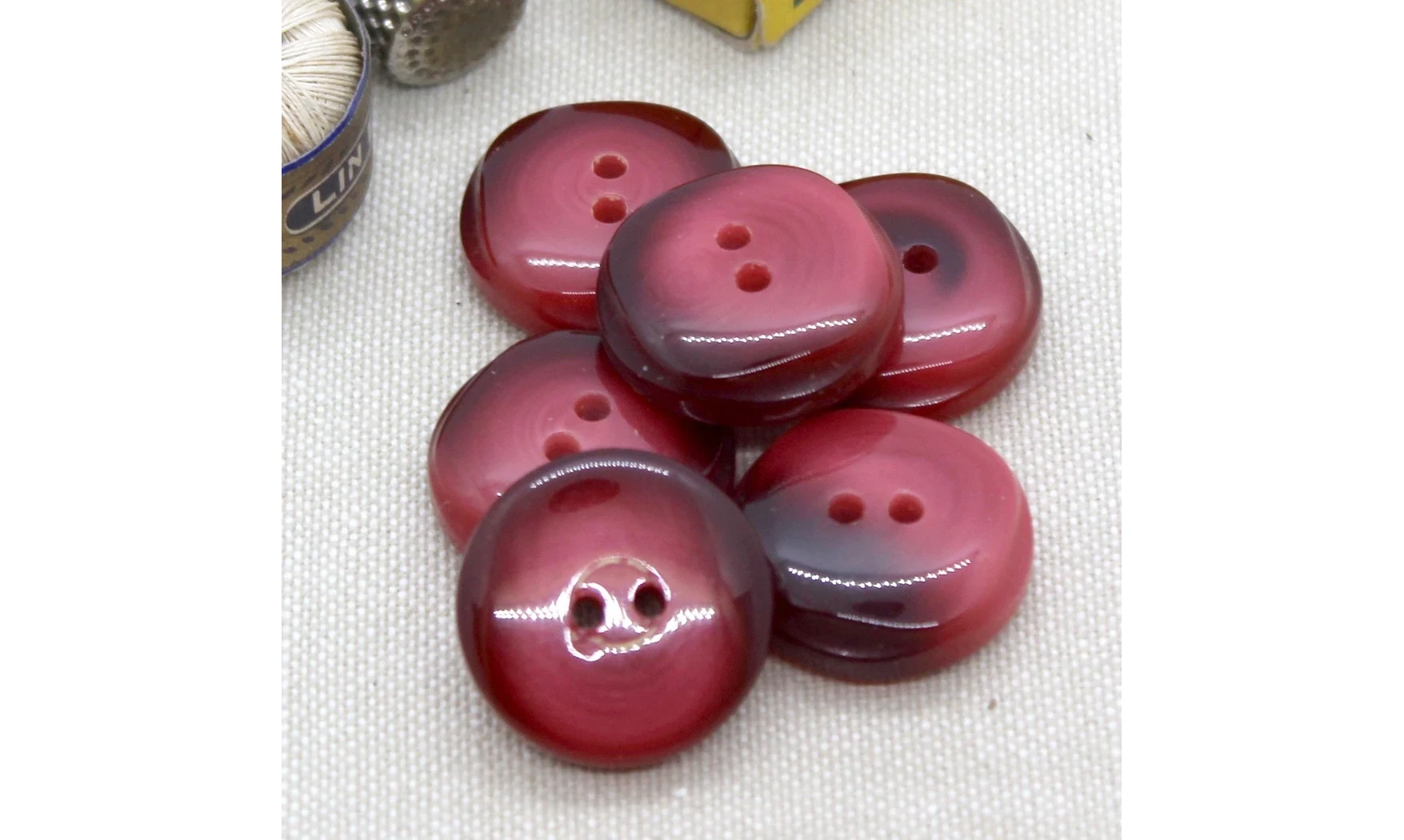 6 boutons / 22MM / Rouge