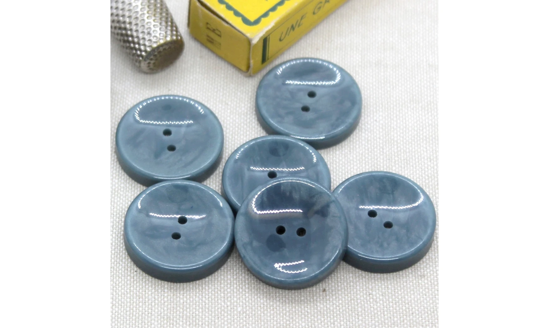 Vintage Button 277B