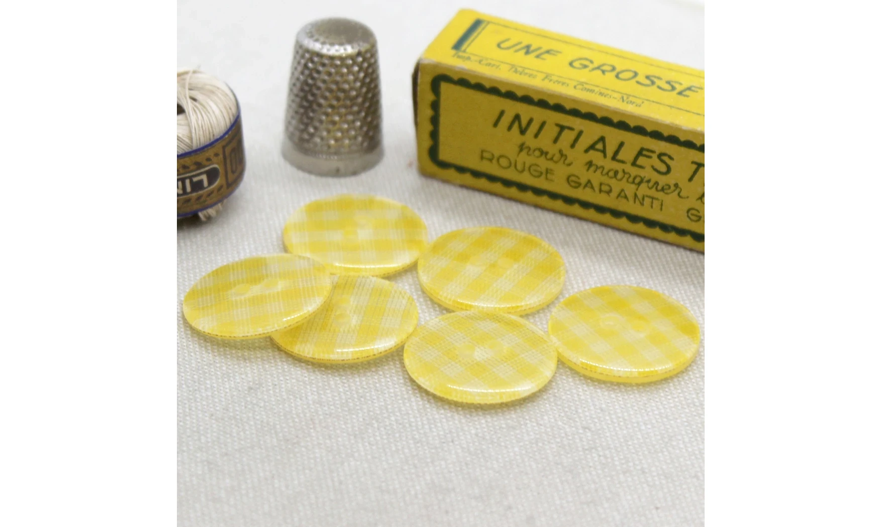6 boutons / 22MM / Jaune Vichy