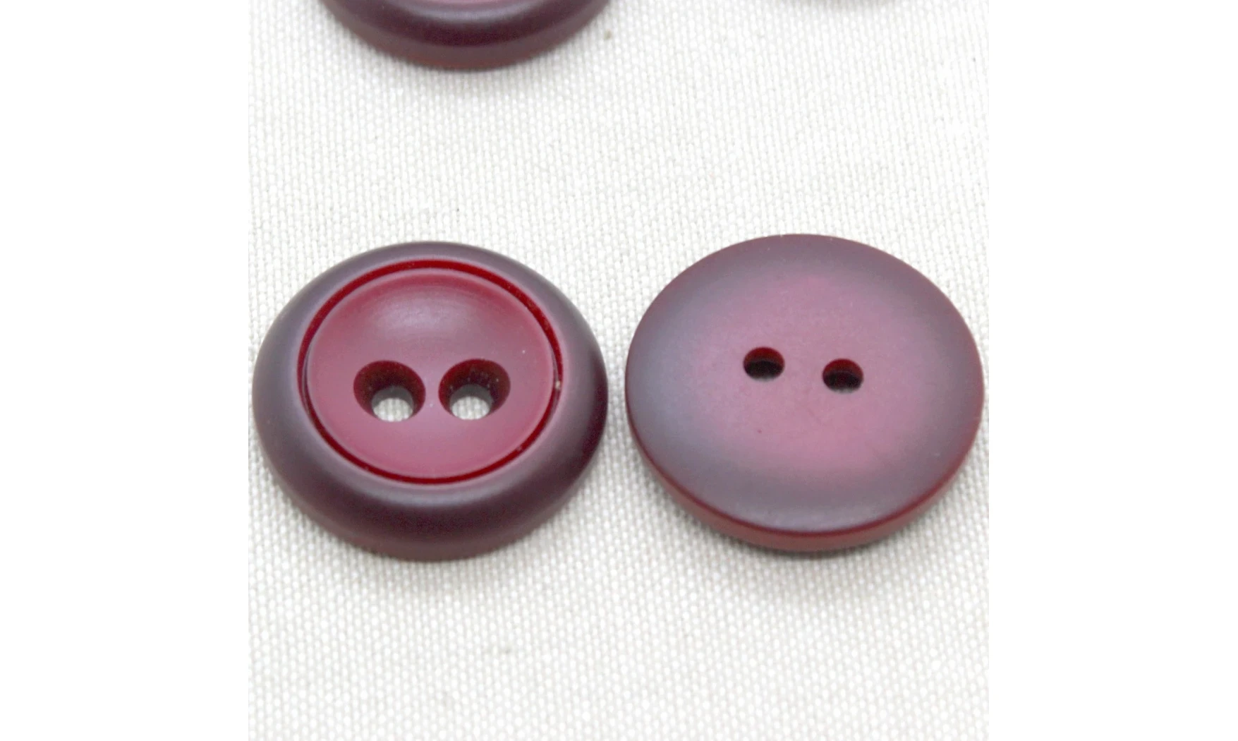6 boutons / 31MM / Rouge