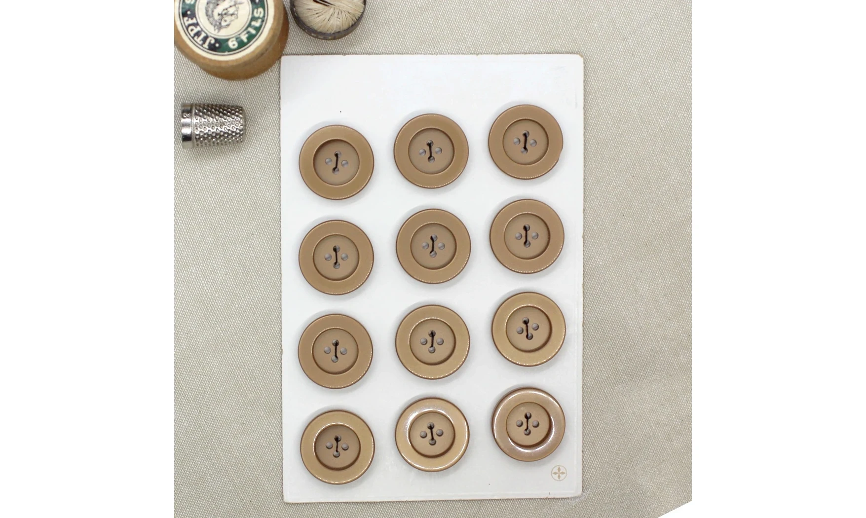 Carte à boutons - Boutons Bruns