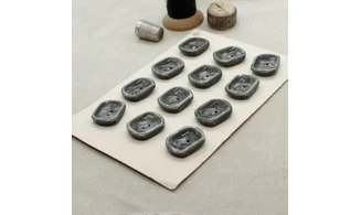 Carte à boutons - Boutons gris
