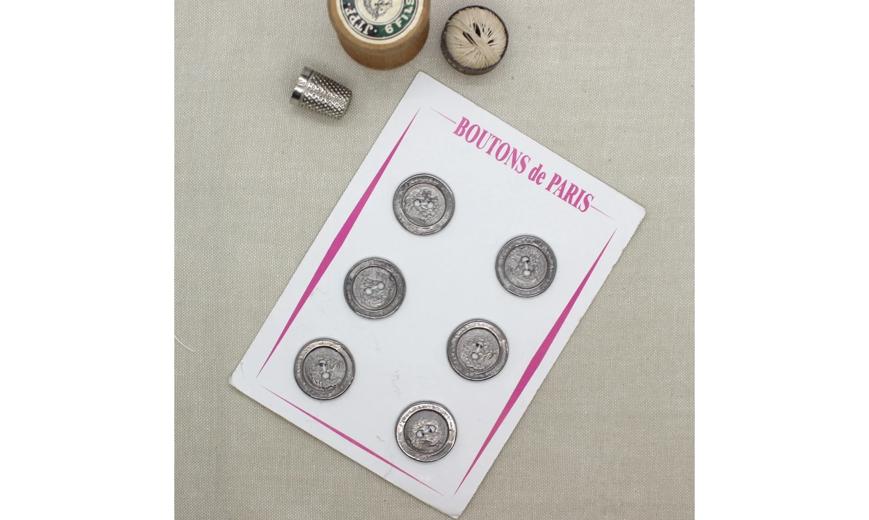 Carte à boutons - Boutons Métal argenté