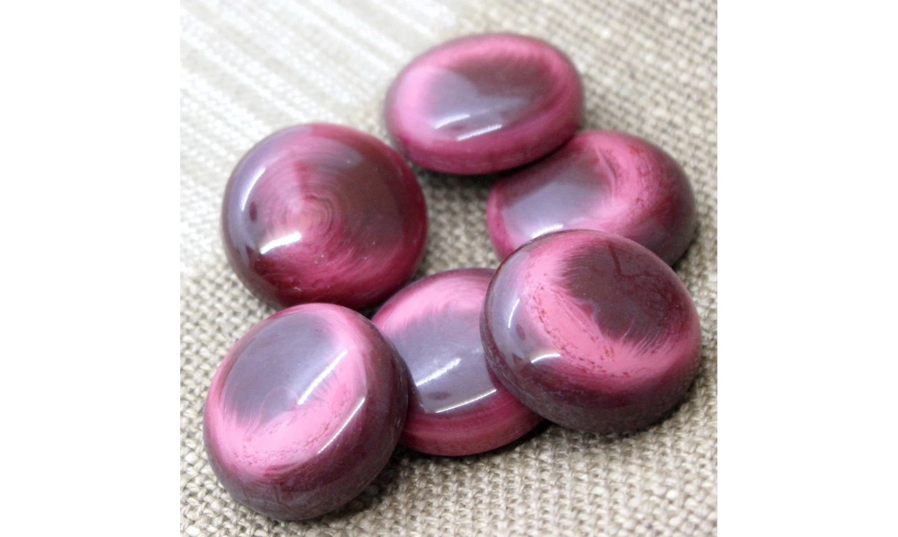 Bouton VINTAGE ROUGE / par 6 / 28MM