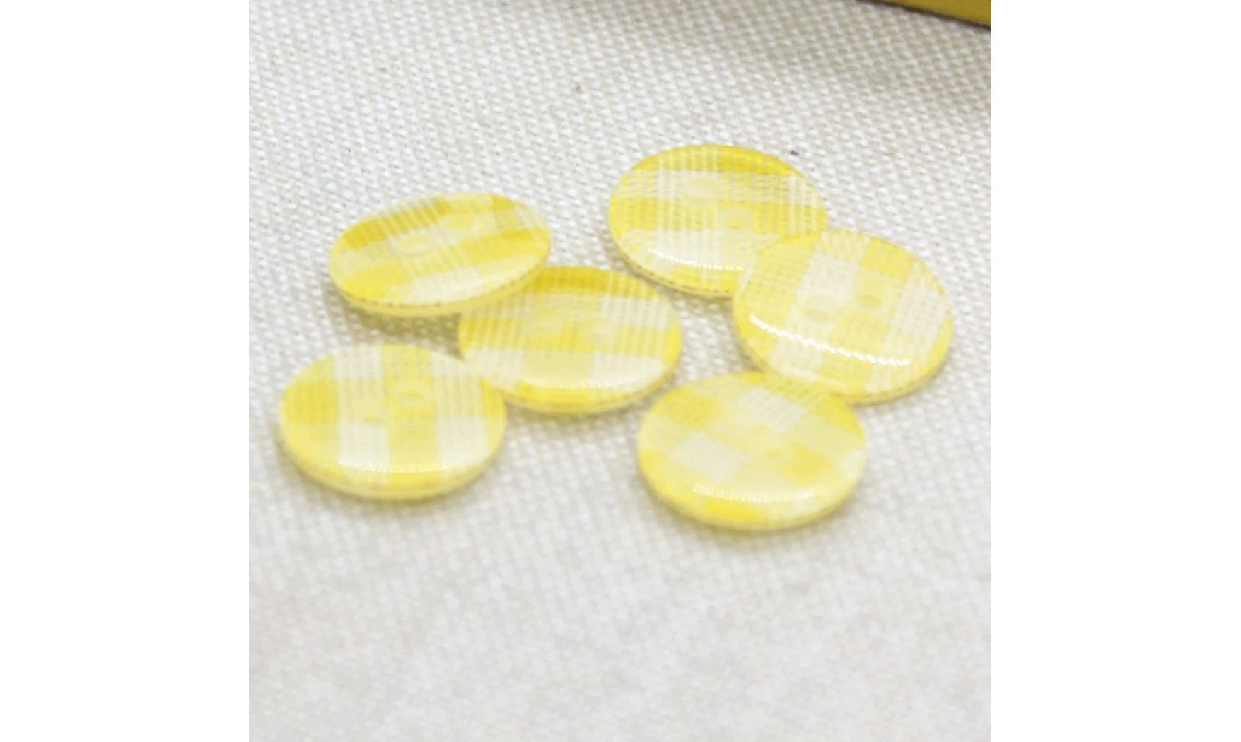 6 boutons / 13MM / Jaune Vichy