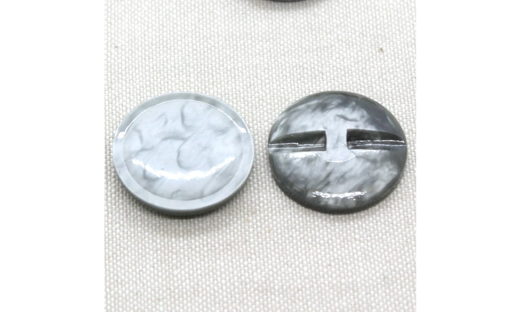 Bouton VINTAGE GRIS / par 6 / 26,5MM