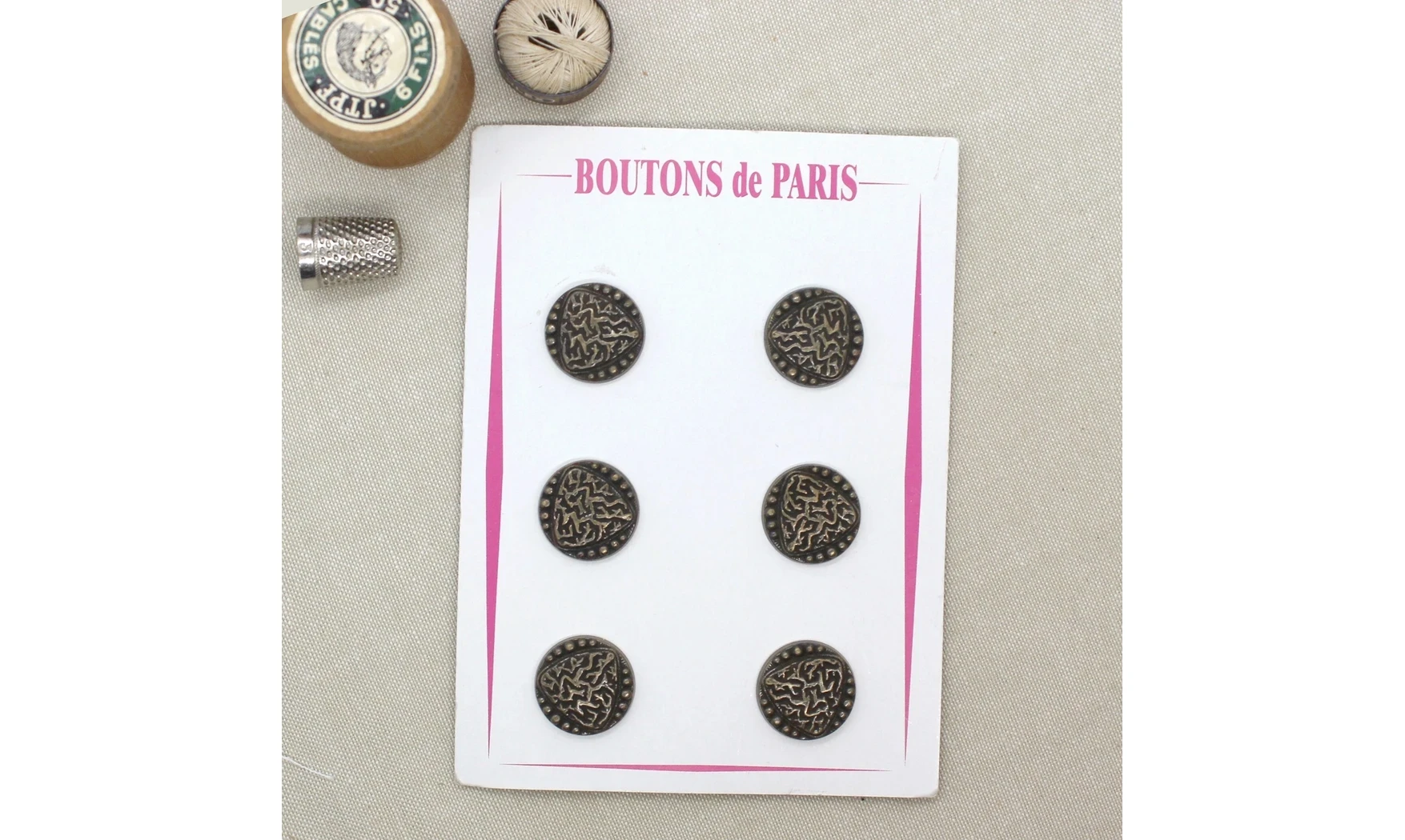 Carte à boutons - Boutons Effet Métal