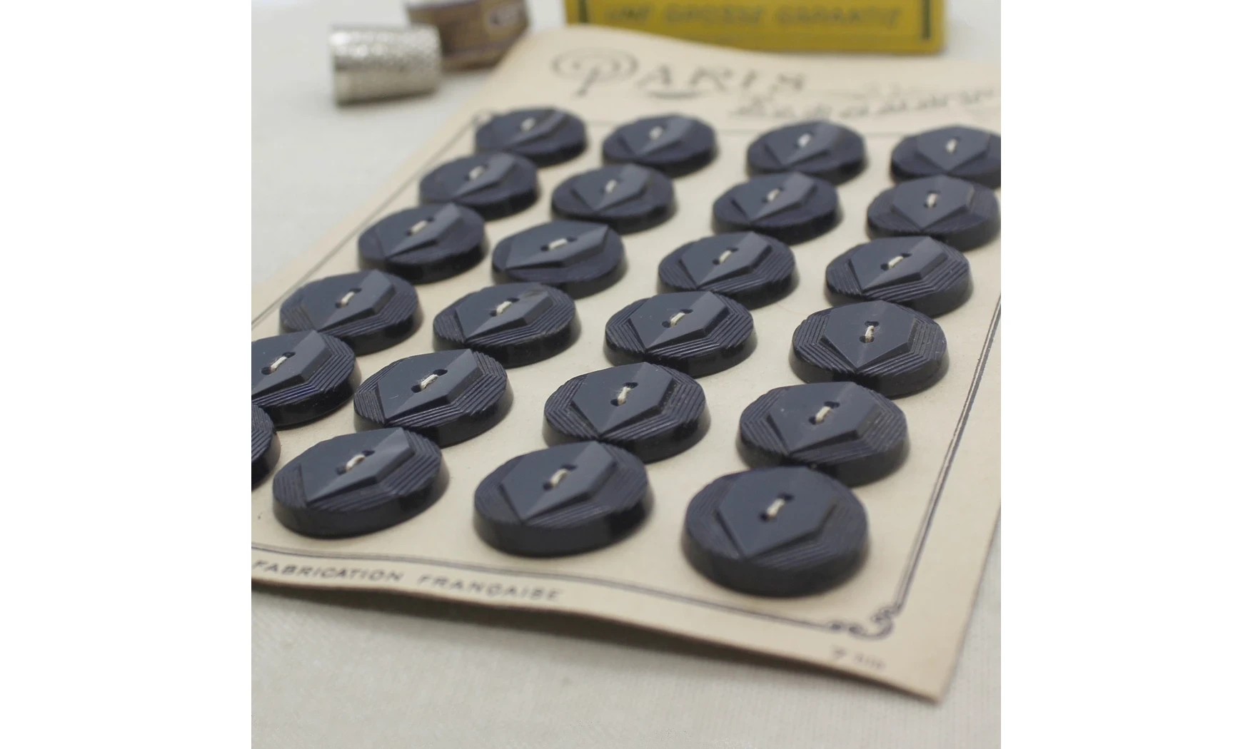 Carte à boutons - Boutons Noirs