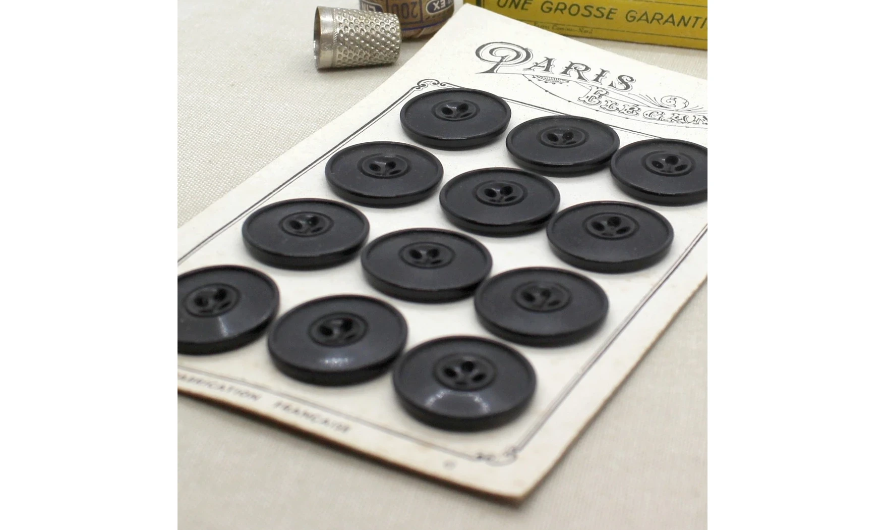 Carte à boutons - Boutons Noirs