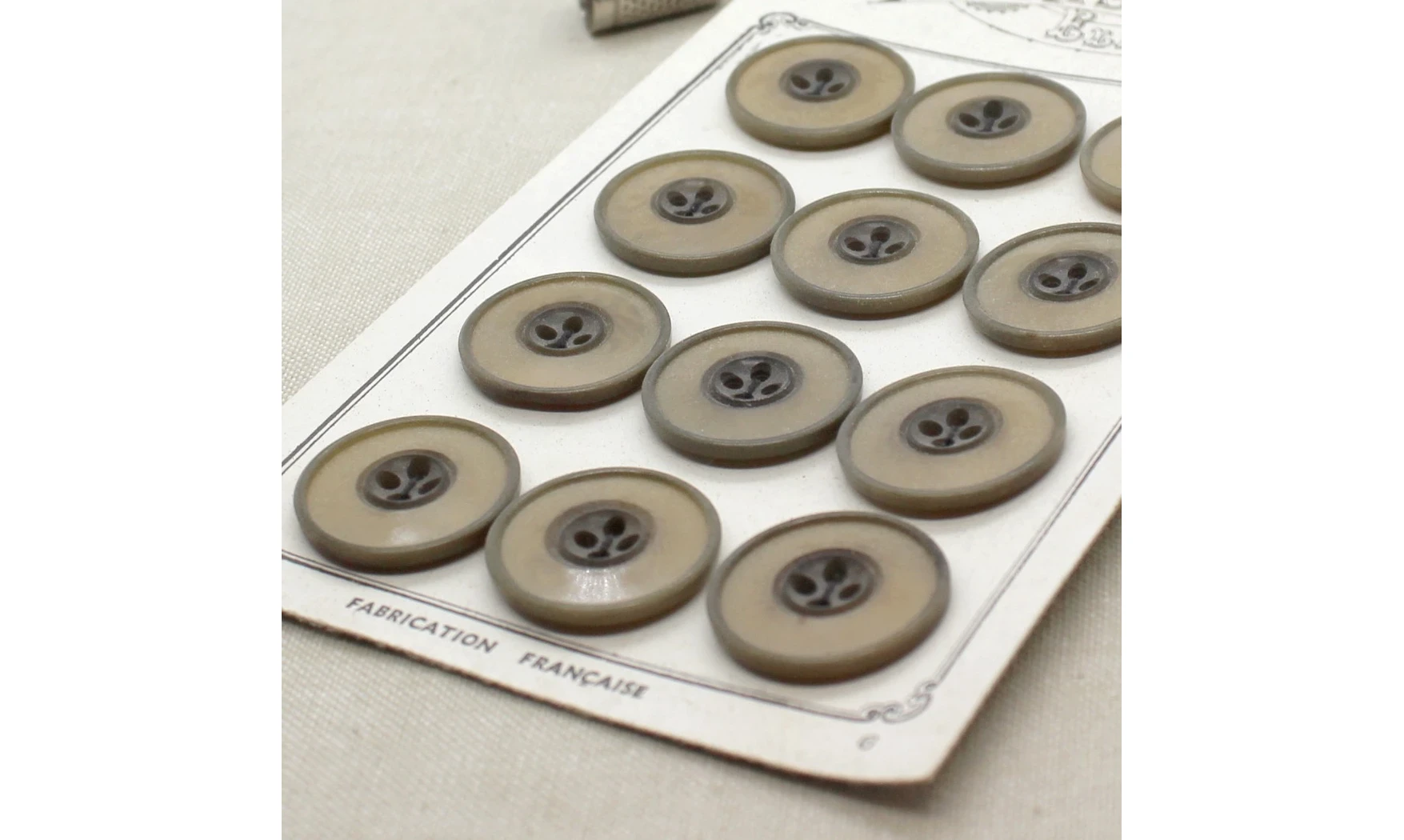 Carte à boutons - Boutons Bruns